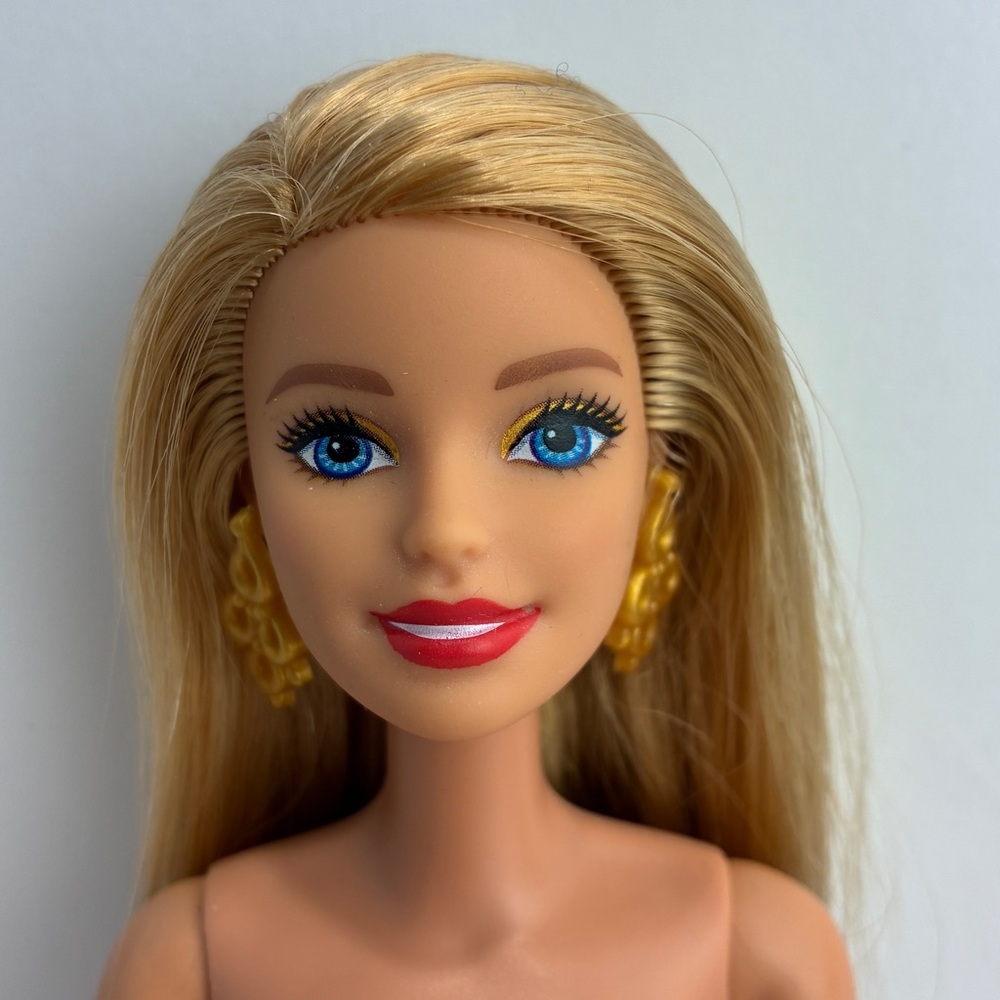 Barbie 2018 Millie Face Holiday Red Lip Gold Earrings Base Doll For Custom OOAK